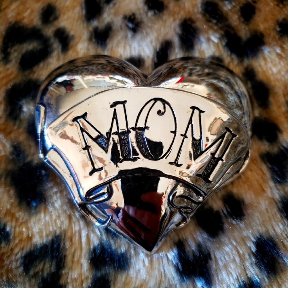 SILVER TATTOO MOM HEART Y2K ROCK REBEL NEW BELT BUCKLE VTG HOT TOPIC ROCKABILLY